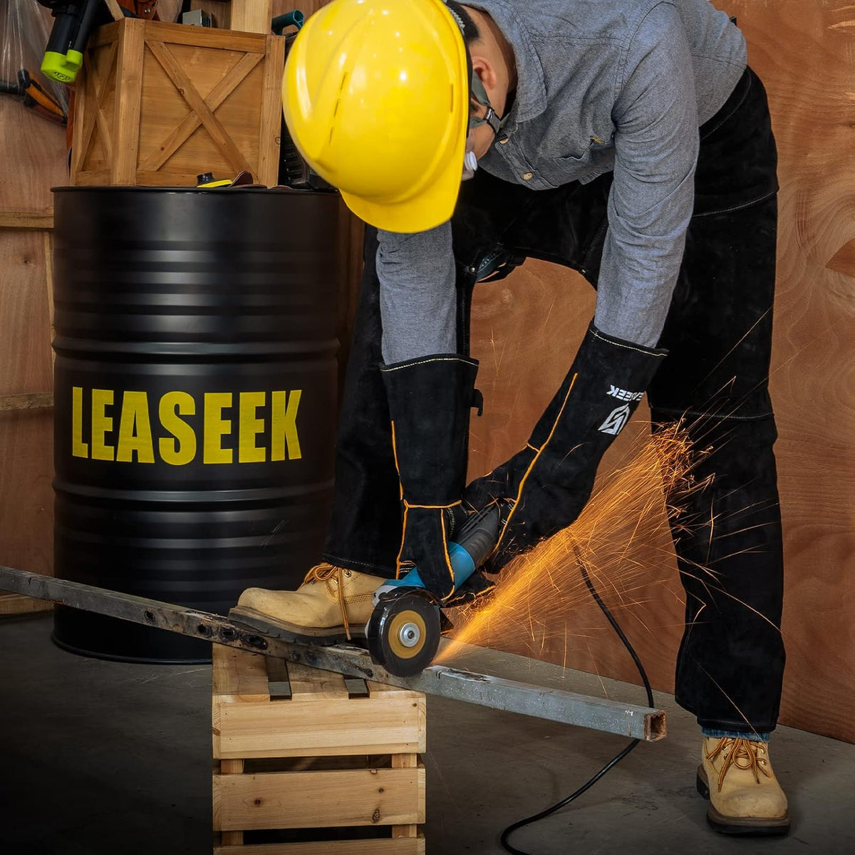 LeaSeek Leather Welding Pants, Heat & Flame Resistant Safety Leg Protection
